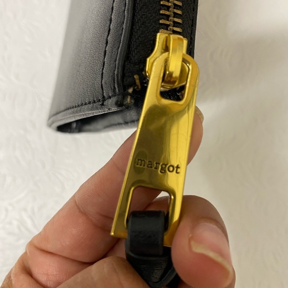 Gabby Wristlet Zip Around Wallet - Picture 7 of 7